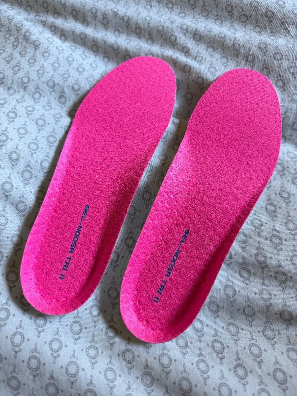 NEW Hot Pink ASICS Running Insoles Mens 11 US Trimmable to smaller size.